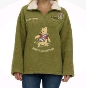 Disney Winnie the Pooh Womens Small Sherpa Quarter Zip Pullover Green Ice Skate